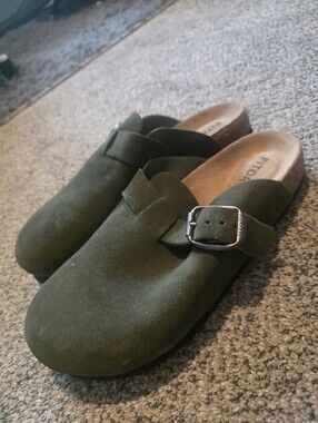 Dark Green Clogs Men's Size 10